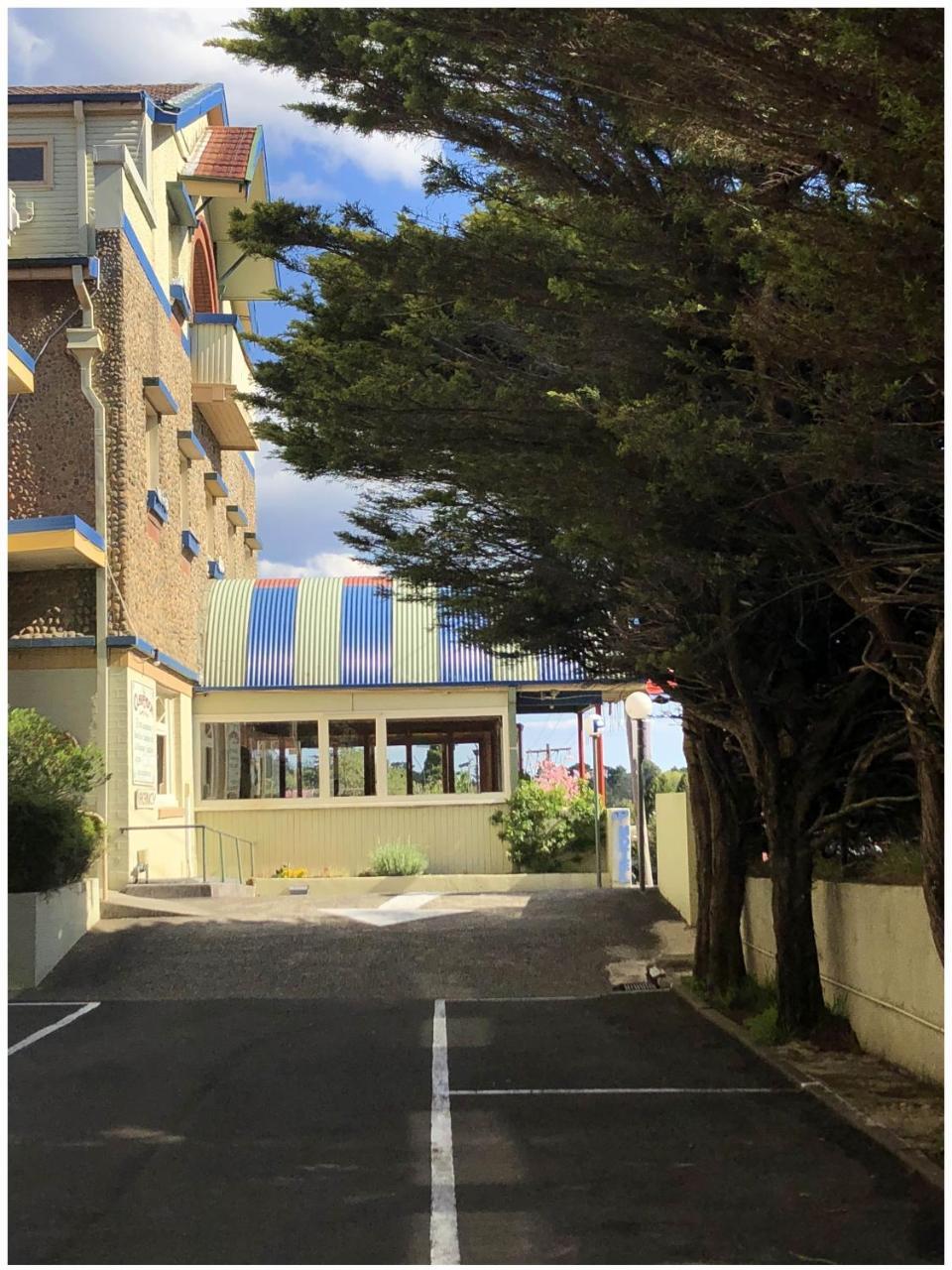 The Clarendon Motel Катумба Екстериор снимка