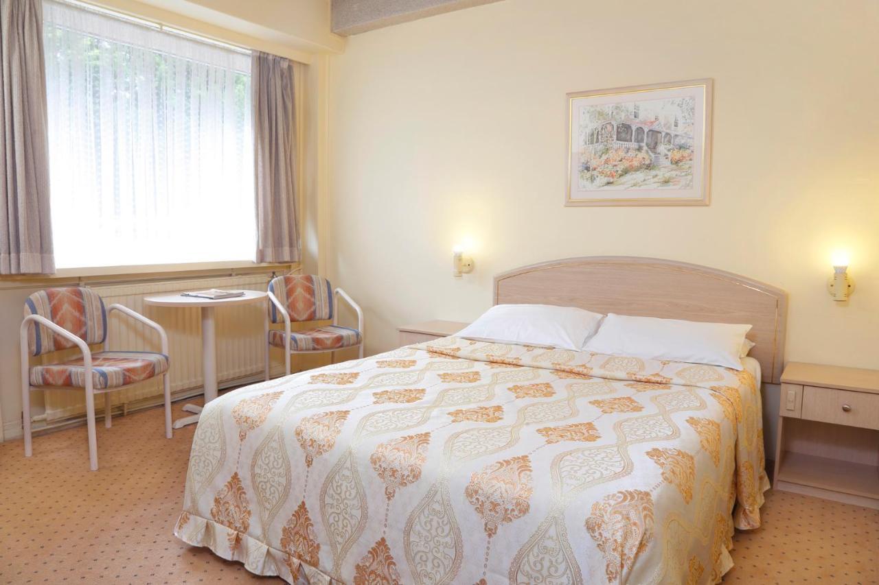 The Clarendon Motel Катумба Екстериор снимка