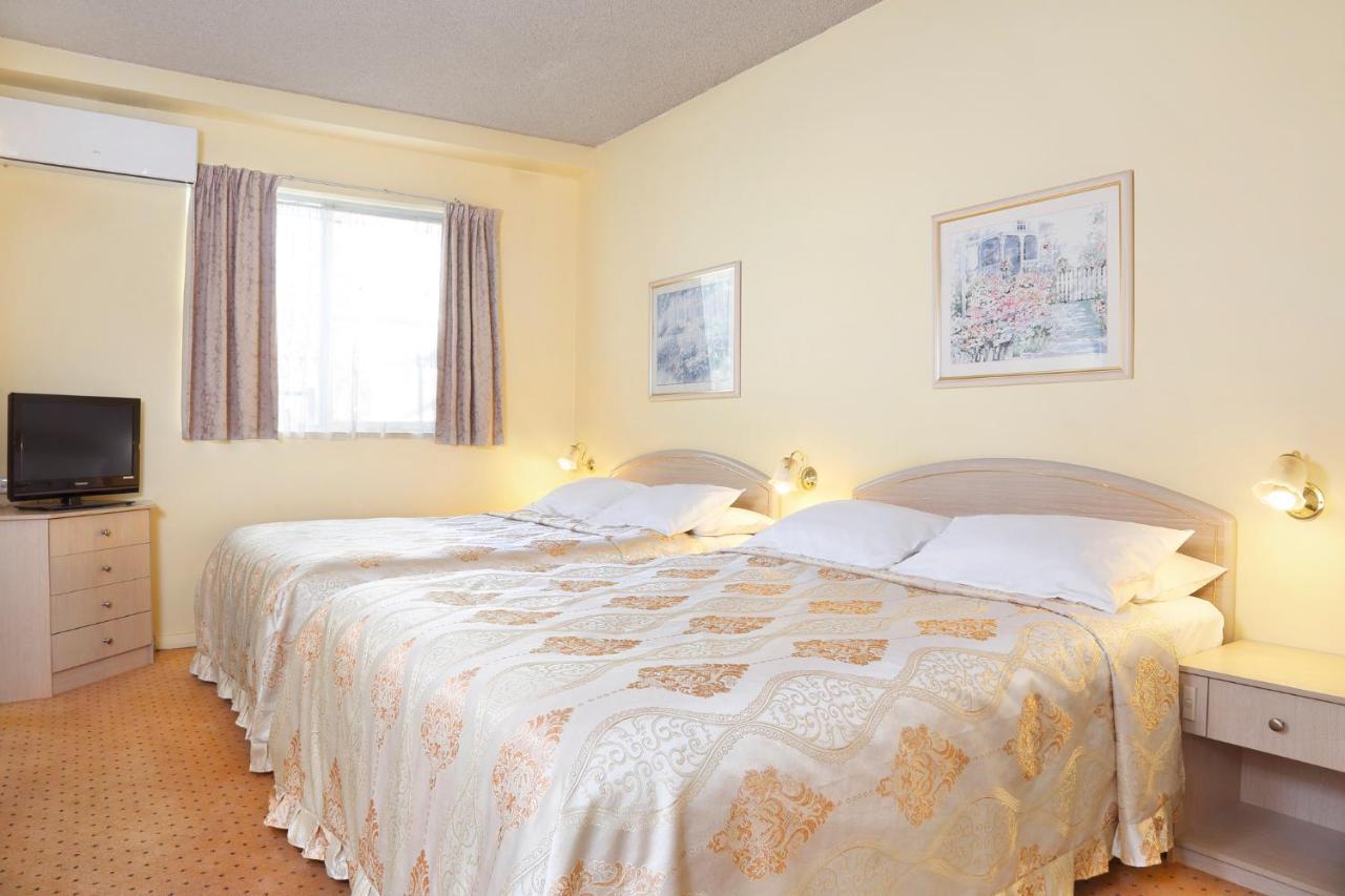 The Clarendon Motel Катумба Екстериор снимка