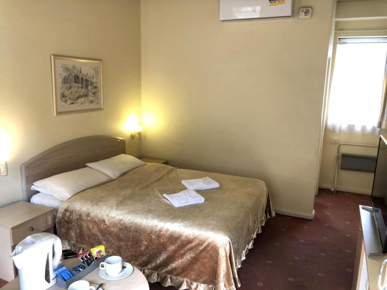 The Clarendon Motel Катумба Екстериор снимка