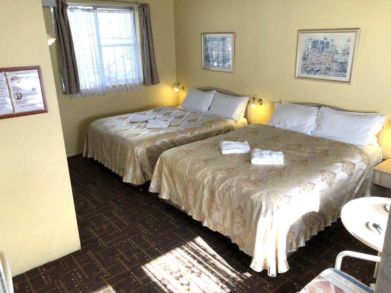 The Clarendon Motel Катумба Екстериор снимка