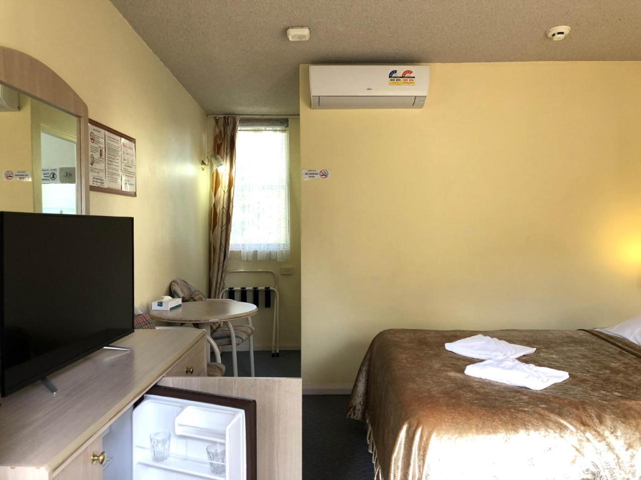 The Clarendon Motel Катумба Екстериор снимка