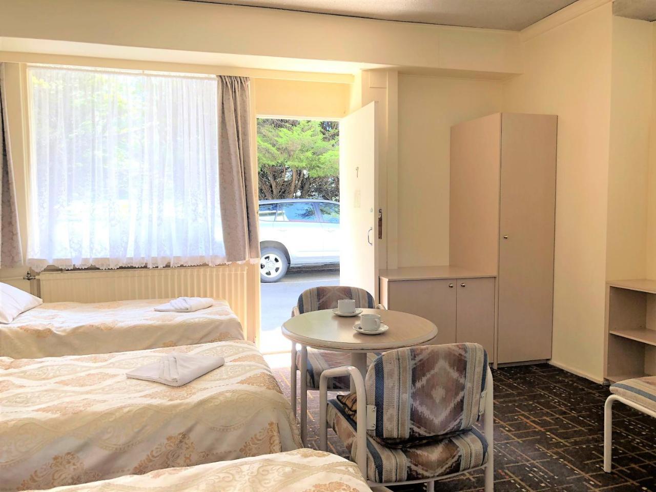 The Clarendon Motel Катумба Екстериор снимка